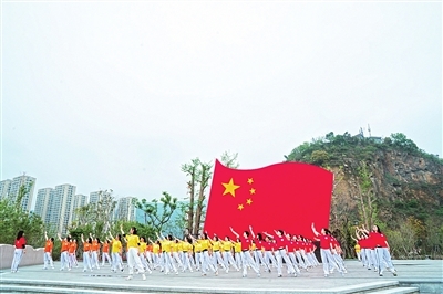 乐清:万人共舞 庆祝建党100周年
